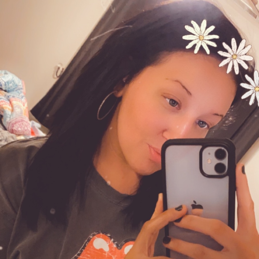 Meet your Posher, Kayla
